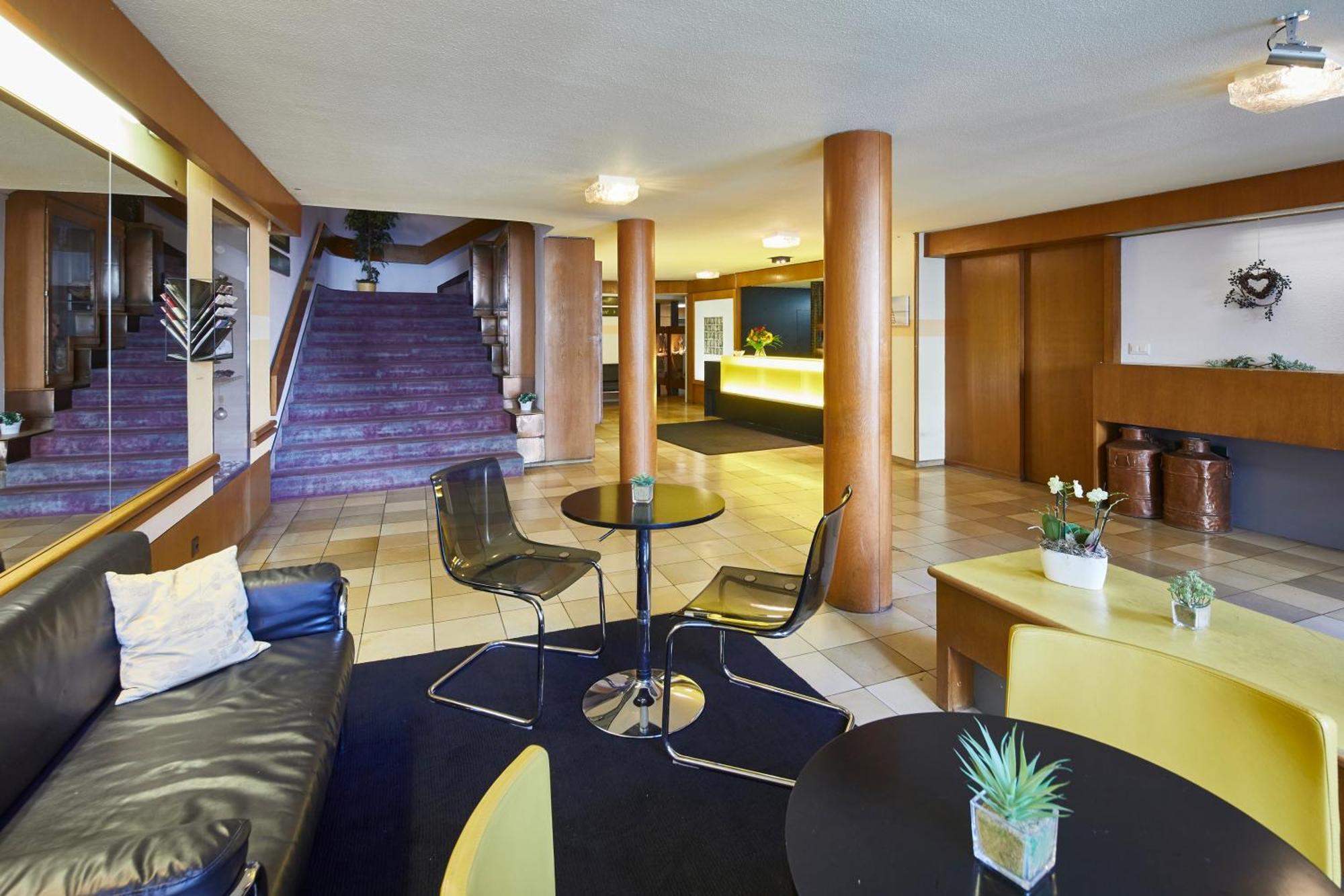 Hotel Rotes Haus Бругг Экстерьер фото